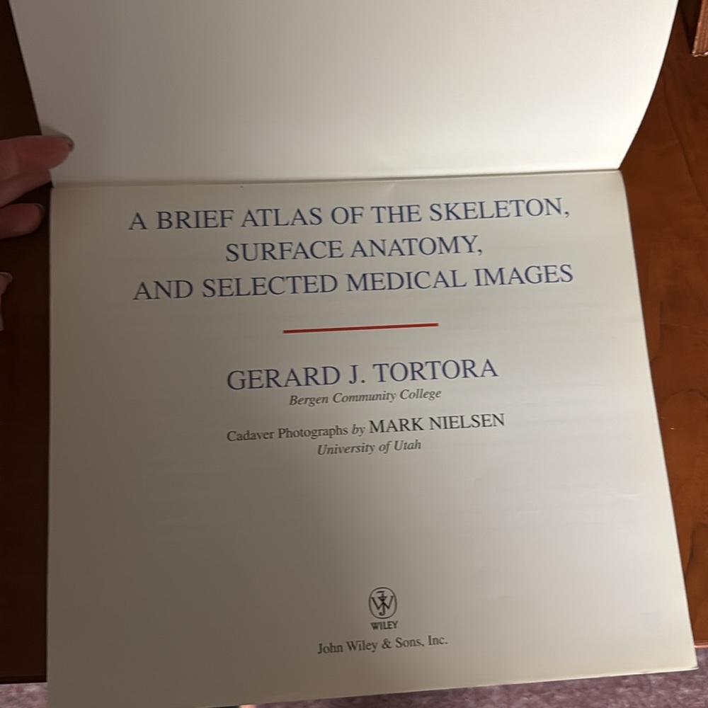 A Brief Atlas of the Skeleton by Gerard J. Tortora Medical Anatomy Book - Picture 3 of 5